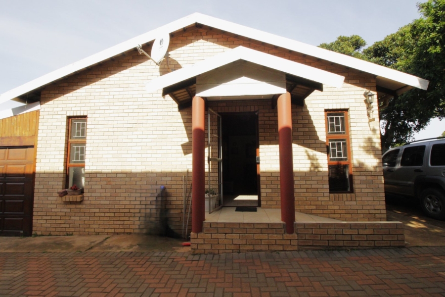 3 Bedroom Property for Sale in C Place Eastern Cape